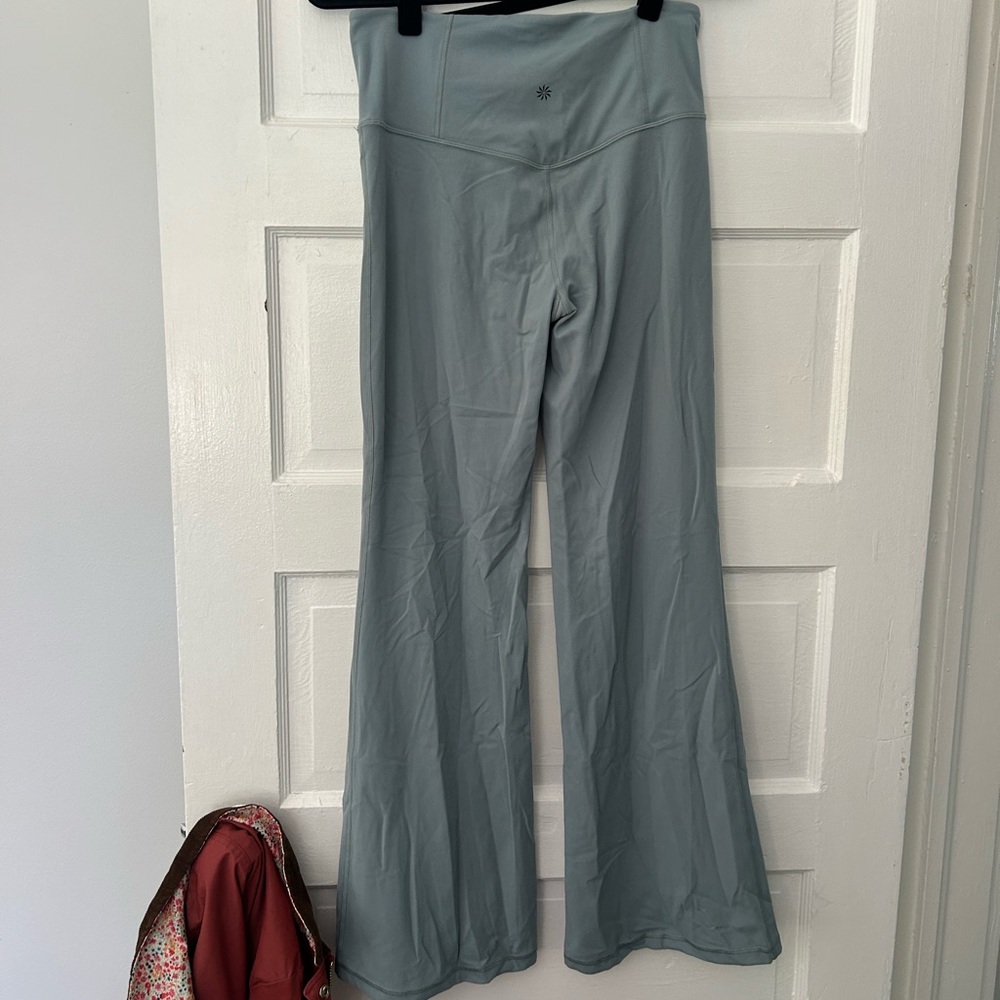 Athleta Elation Flare Medium EUC
